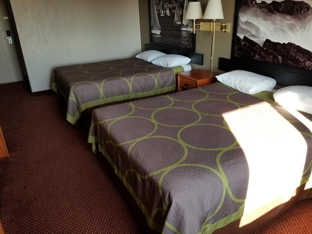Super 8 By Wyndham Bellingham Airport/Ferndale Hotell Eksteriør bilde